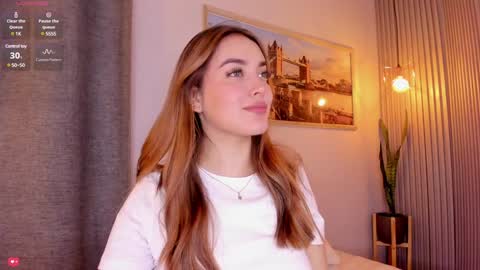 Snapshot of mia_white11 chatting on December 2024 12:23:01 PM Mia White online show from December 2024 12:23:01 PM