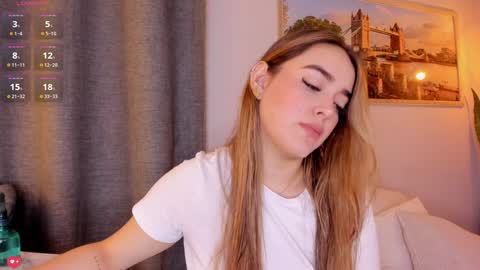 Snapshot of mia_white11 chatting on January 2025 12:37:01 PM Mia White online show from January 2025 12:37:01 PM