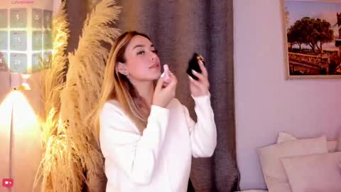 Snapshot of mia_white11 chatting on September 2025 01:24:02 PM Mia White online show from September 2025 01:24:02 PM