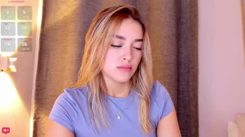 Snapshot of mia_white11 chatting on October 2025 12:47:02 PM Mia White online show from October 2025 12:47:02 PM
