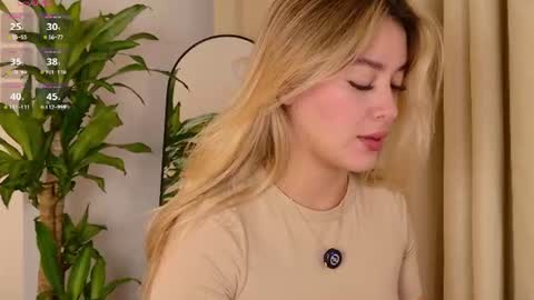 Mia White  online show from July 2026 02:08:02 PM