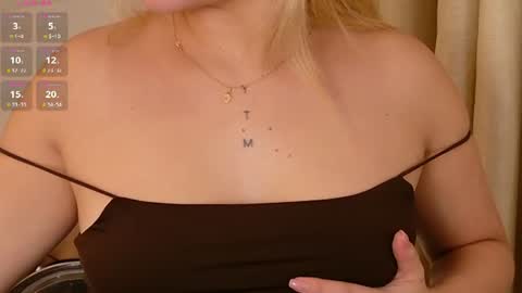 Mia White  online show from July 2026 12:52:02 PM