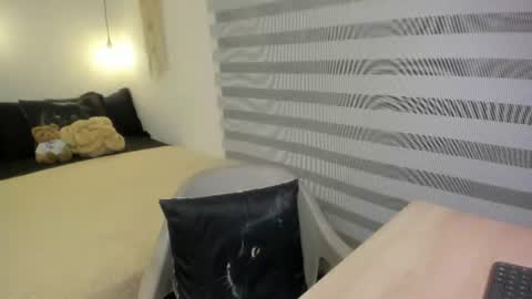 Mia   online show from June 2026 07:46:01 PM