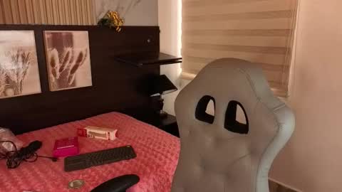 miaa_as_ online show from October 2025 02:16:02 PM