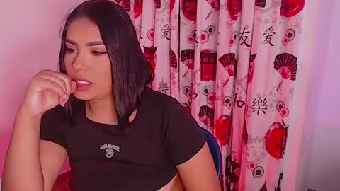 Mia online show from January 2025 06:49:01 PM