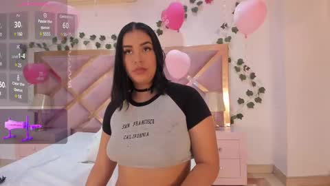 Mia online show from February 2025 12:33:02 PM