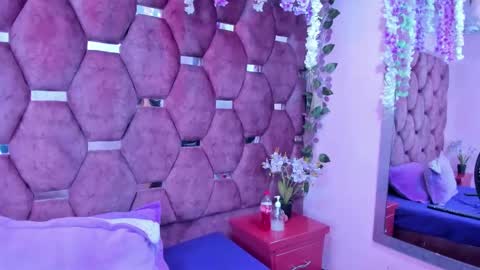 miaa_davis_ online show from December 2025 03:02:01 AM