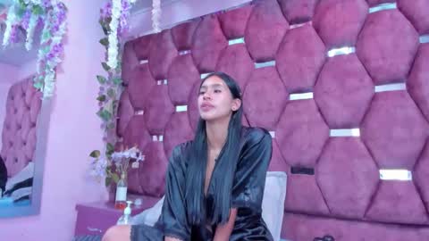 miaa_davis_ online show from February 2026 03:16:02 PM