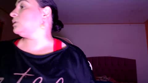 Snapshot of miaabrownn chatting on November 2025 09:59:02 PM MIA online show from November 2025 09:59:02 PM