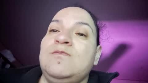 Snapshot of miaabrownn chatting on November 2025 01:33:01 PM MIA online show from November 2025 01:33:01 PM