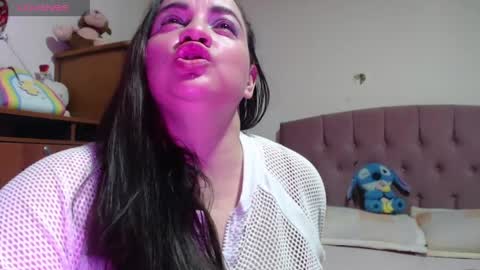 Snapshot of miaabrownn chatting on May 2026 04:39:01 PM MIA online show from May 2026 04:39:01 PM