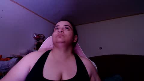 Snapshot of miaabrownn chatting on June 2026 03:35:02 AM MIA online show from June 2026 03:35:02 AM