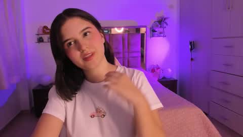 Mia  online show from March 2026 10:05:02 PM