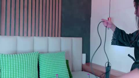 miaanderson__ online show from January 2026 08:51:02 PM