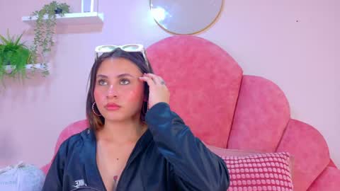 Snapshot of miaanderson__ chatting on April 2026 11:42:02 AM miaanderson__ online show from April 2026 11:42:02 AM