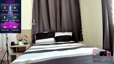 Snapshot of miaangel_ chatting on December 2024 06:02:02 PM Mia Angel online show from December 2024 06:02:02 PM