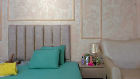 Miaasummer online show from April 2026 11:33:02 AM