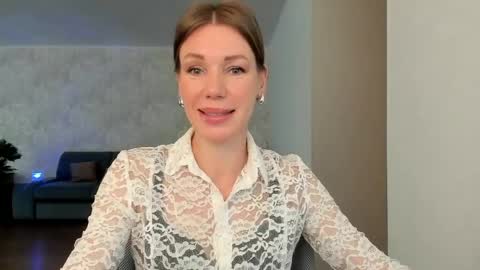 Mia online show from May 2026 04:30:01 AM
