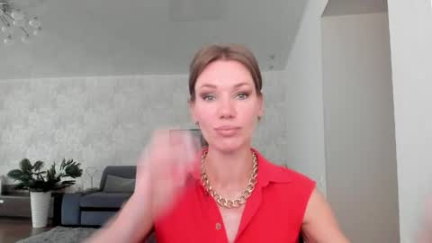 Mia online show from May 2026 04:18:01 AM
