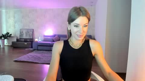 Mia online show from June 2026 05:12:01 AM