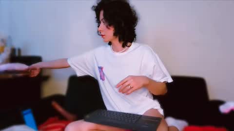 Snapshot of miabeautyxxx chatting on February 2025 03:21:01 PM miabeautyxxx online show from February 2025 03:21:01 PM