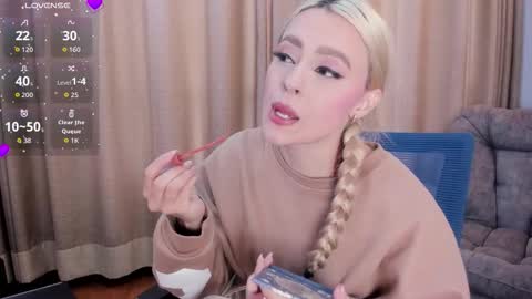 Snapshot of miacarperrlux chatting on February 2026 08:42:02 PM MiaCarper online show from February 2026 08:42:02 PM