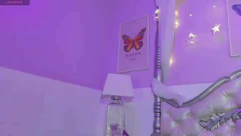 MiaCassel online show from November 2025 12:05:02 PM