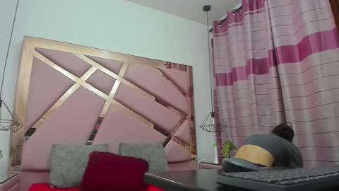 MiaCours online show from January 2026 02:44:01 PM