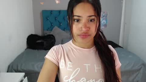 Snapshot of miacumgirl chatting on February 2026 12:30:01 PM miacumgirl online show from February 2026 12:30:01 PM