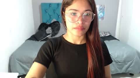 Snapshot of miacumgirl chatting on February 2026 12:34:01 PM miacumgirl online show from February 2026 12:34:01 PM