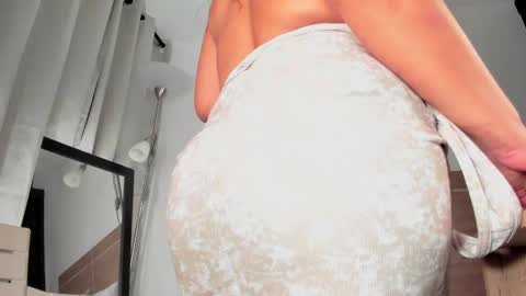 IG Yojanagomez  online show from March 2025 04:34:02 AM