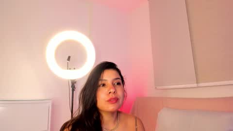 IG Yojanagomez  online show from February 2026 01:24:02 AM