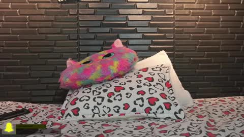 Mia online show from December 2024 03:49:01 AM