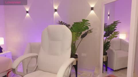 Mia Gomez online show from October 2025 12:28:01 PM