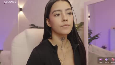 Mia Gomez online show from February 2026 02:00:02 PM