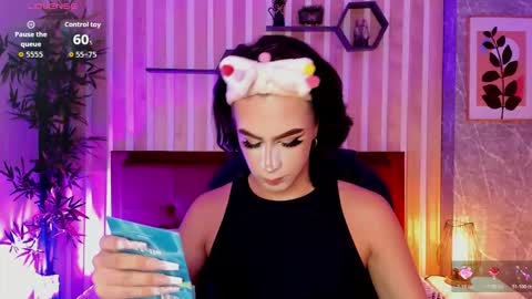 Mia Connor online show from November 2025 07:58:02 PM