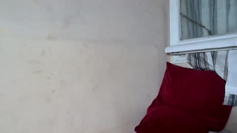 miah_land online show from February 2025 12:59:01 PM