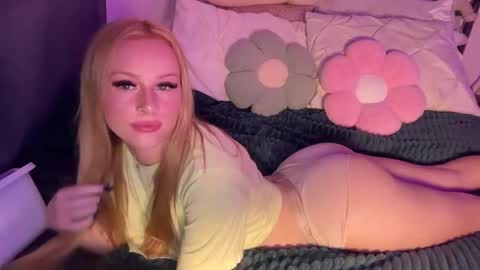 Mia Harper online show from October 2025 08:21:02 PM