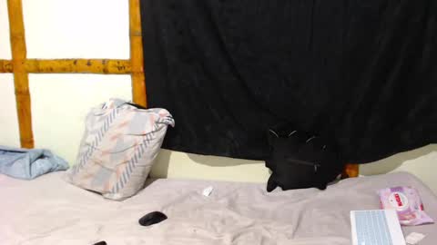 Mia  Sam online show from September 2025 03:08:01 AM