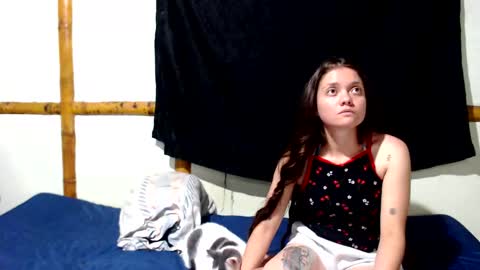 Mia  Sam online show from October 2025 01:13:02 AM