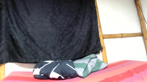 Mia  Sam online show from April 2026 07:59:01 PM