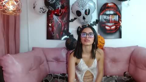 Snapshot of miahotcs chatting on October 2025 01:18:01 PM miahotcs online show from October 2025 01:18:01 PM