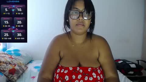 miajoseph_ online show from October 2025 07:56:02 PM