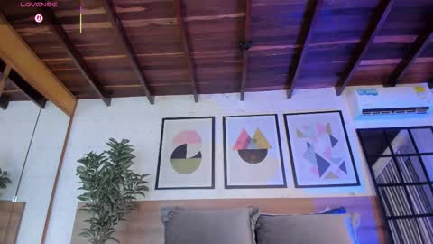 Mia  online show from November 2025 03:42:02 AM