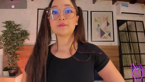 Mia  online show from March 2026 03:34:02 AM