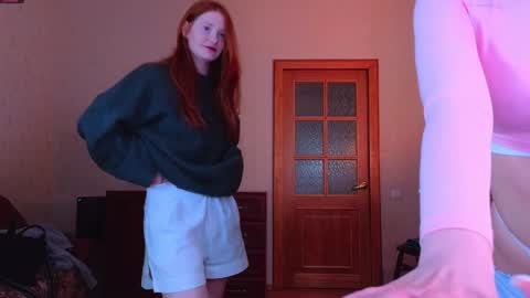 Snapshot of miakeler chatting on January 2025 11:12:02 PM milanaaaa online show from January 2025 11:12:02 PM