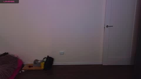 Snapshot of miakeler chatting on February 2025 04:14:02 PM milanaaaa online show from February 2025 04:14:02 PM