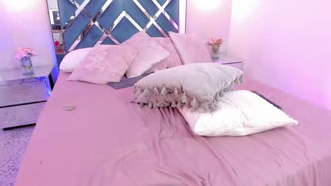 Mia Khalifa online show from February 2025 05:48:02 PM