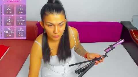 Mia Kittyy online show from October 2025 04:16:01 PM