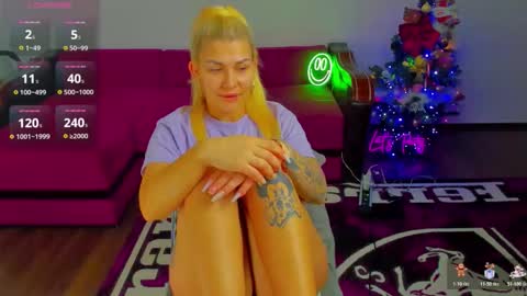 Mia Kittyy online show from December 2025 02:05:02 AM